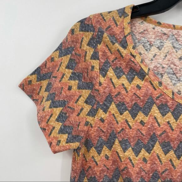 Lularoe Classic T Shirt Short Sleeve Chevron Zig Zag Orange XXS NEW - Picture 4 of 11